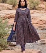 Women Paisley Printed Pleated Mirror Work Pure Cotton Kurta with Trousers & With Dupatta