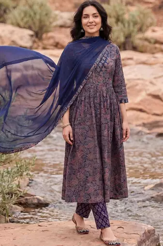Women Paisley Printed Pleated Mirror Work Pure Cotton Kurta with Trousers & With Dupatta