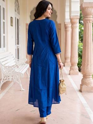 Women Ethnic Motifs Embroidered Tiered Thread Work Kurta with Trousers & With Dupatta 5