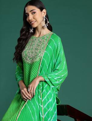 Leheriya Printed Zari Kurta With Trousers & Dupatta 2