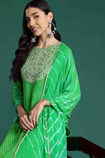 Leheriya Printed Zari Kurta With Trousers & Dupatta