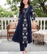Women Floral Printed Empire Pure Cotton Kurta with Trousers