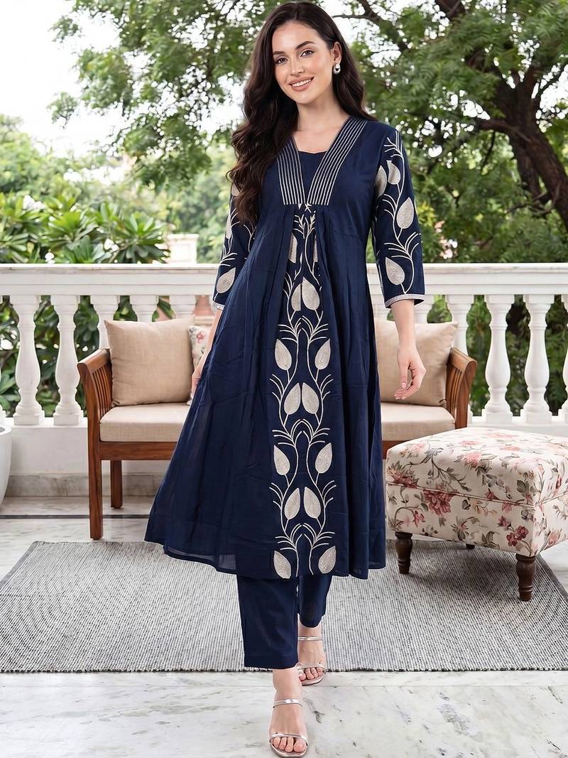 Women Floral Printed Empire Pure Cotton Kurta with Trousers