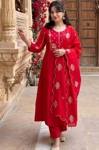 Women Ethnic Motifs Embroidered Regular Thread Work Kurta with Trousers & With Dupatta