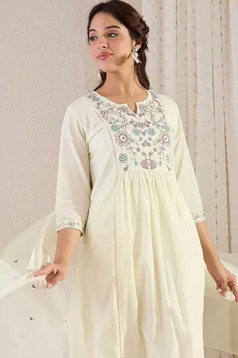 Women Floral Embroidered Cotton Kurta with Trousers & Dupatta