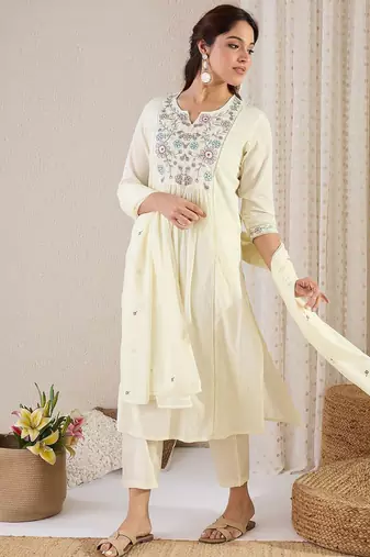 Women Floral Embroidered Cotton Kurta with Trousers & Dupatta