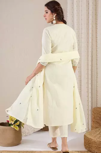 Women Floral Embroidered Cotton Kurta with Trousers & Dupatta