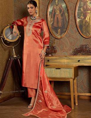 Ethnic Motifs Embroidered Zari Liva Kurta With Trousers & Dupatta 7