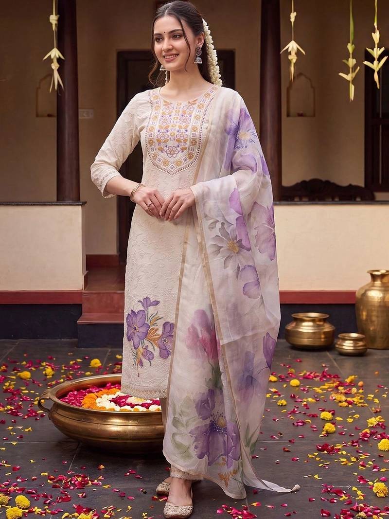 Women Floral Embroidered Regular Thread Work Pure Cotton Kurta with Trousers & With Dupatta