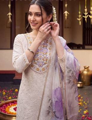 Women Floral Embroidered Regular Thread Work Pure Cotton Kurta with Trousers & With Dupatta 2