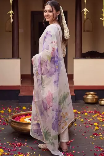 Women Floral Embroidered Regular Thread Work Pure Cotton Kurta with Trousers & With Dupatta