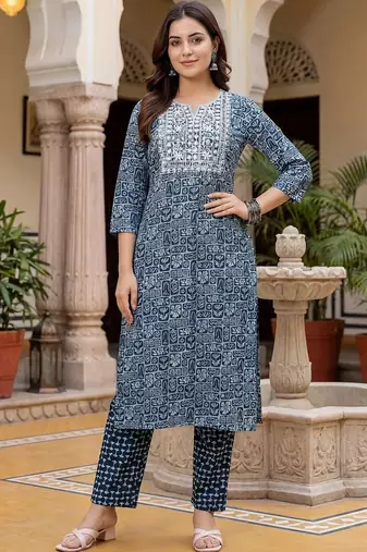 Women Floral Embroidered Regular Thread Work Pure Cotton Kurta with Trousers