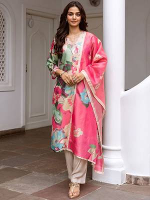 Women Floral Printed Regular Kurta with Trousers & With Dupatta 2
