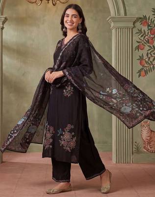 Women Floral Embroidered Regular Thread Work Kurta with Palazzos & With Dupatta 3