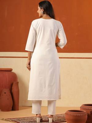 Women Printed Regular Pure Cotton Kurta with Trousers 4