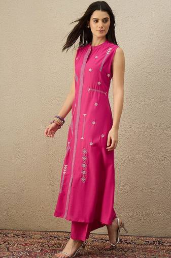 Women Embroidered Regular Thread Work Pure Cotton Kurta with Trousers
