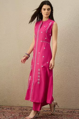Women Embroidered Regular Thread Work Pure Cotton Kurta with Trousers