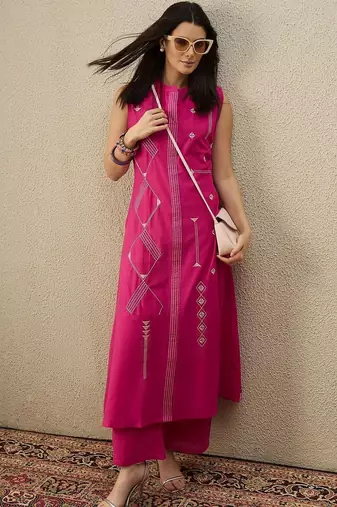 Women Embroidered Regular Thread Work Pure Cotton Kurta with Trousers