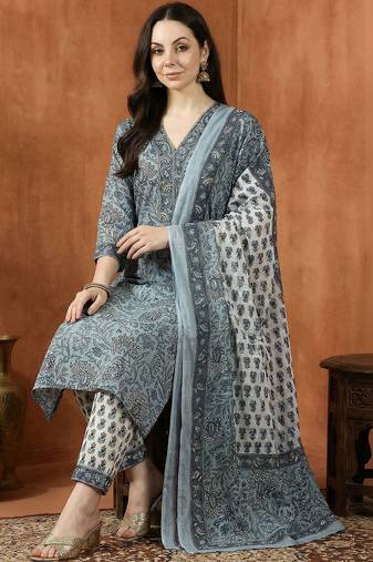 Women Ethnic Motifs Printed Regular Thread Work  Cotton Kurta with Trousers & With Dupatta
