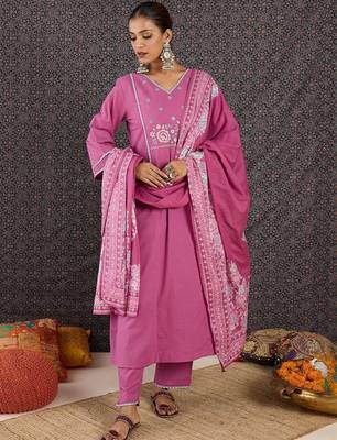 Women Floral Embroidered Regular Thread Work Pure Cotton Kurta with Trousers & With Dupatta 2