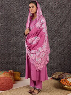 Women Floral Embroidered Regular Thread Work Pure Cotton Kurta with Trousers & With Dupatta 4