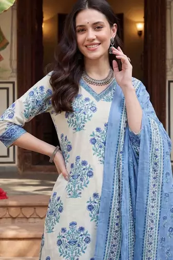 Women Floral Printed Regular Pure Cotton Kurta with Trousers & With Dupatta