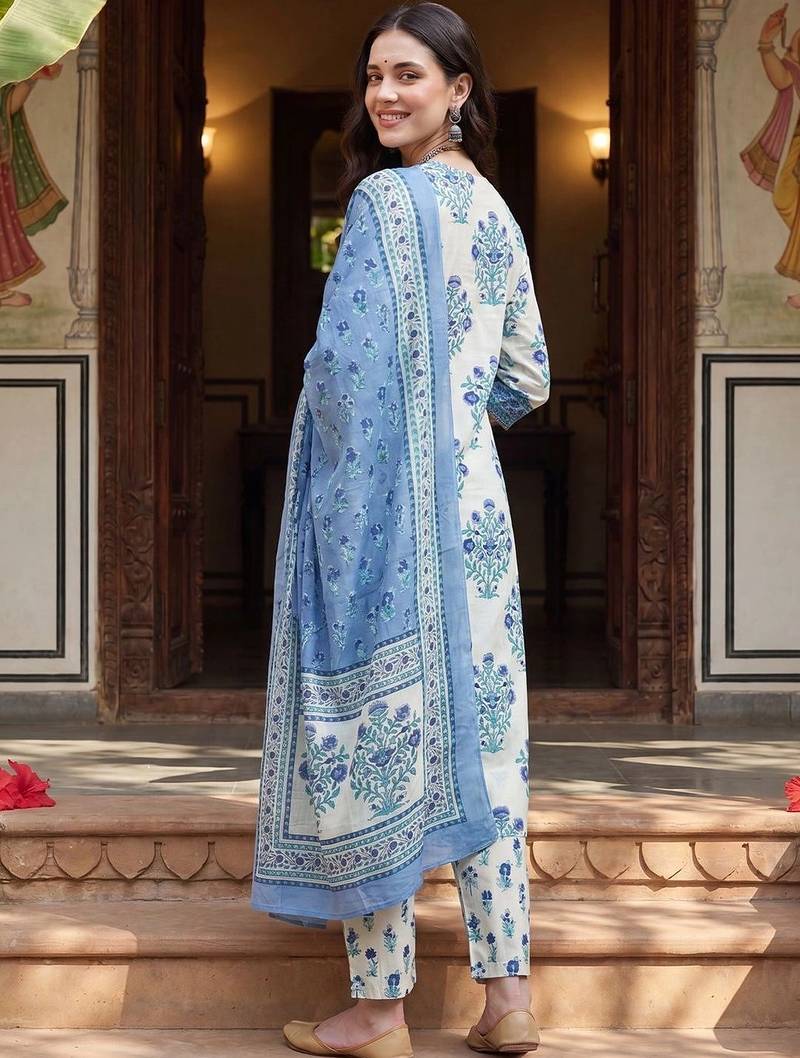 Women Floral Printed Regular Pure Cotton Kurta with Trousers & With Dupatta