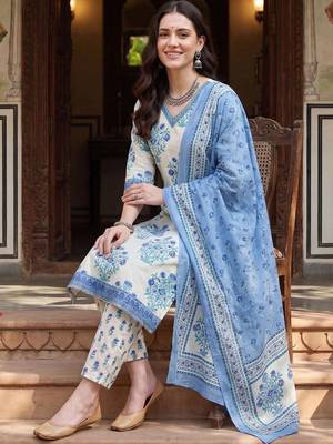 Women Floral Printed Regular Pure Cotton Kurta with Trousers & With Dupatta 5