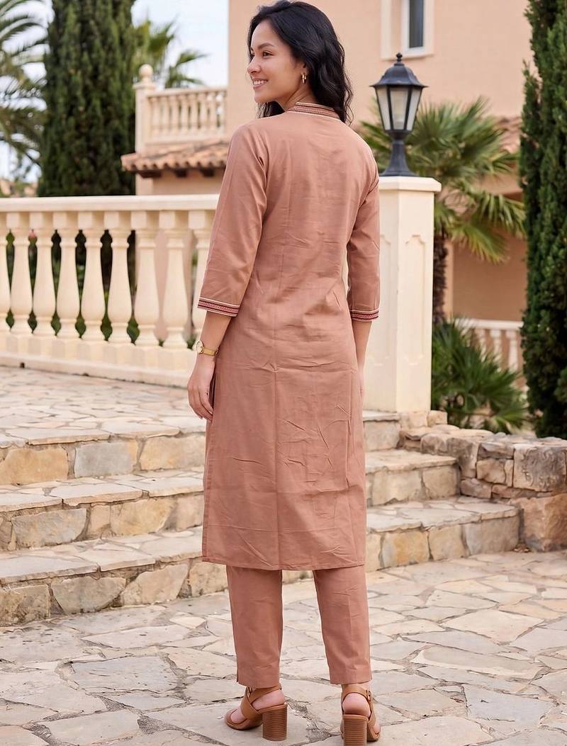 Women Floral Embroidered Regular Thread Work Pure Cotton Kurta with Trousers