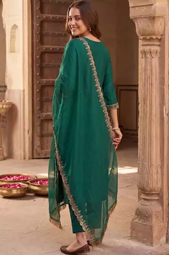 Women Ethnic Motifs Embroidered Regular Thread Work Liva Kurta with Trousers & With Dupatta