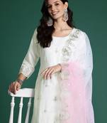 Ethnic Motifs Embroidered Kurta with Trousers & With Dupatta