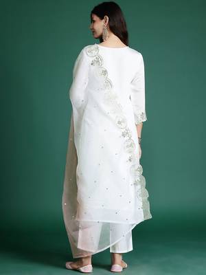 Ethnic Motifs Embroidered Kurta with Trousers & With Dupatta 6