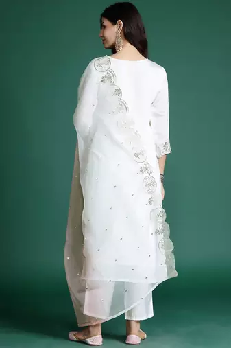 Ethnic Motifs Embroidered Kurta with Trousers & With Dupatta