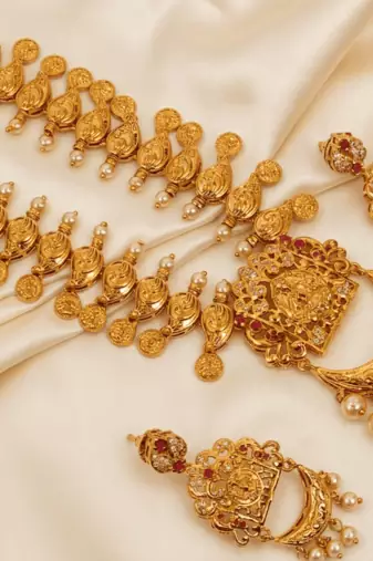 Gold plated temple jewellery with rubies