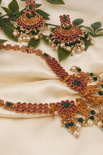 Multicolor kemp matt finish temple jewellery