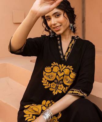 Women Ethnic Motifs Printed Regular Kurta with Palazzos 1