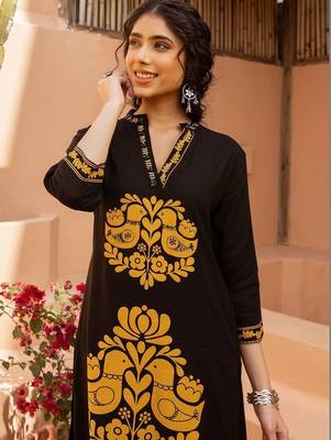 Women Ethnic Motifs Printed Regular Kurta with Palazzos 6