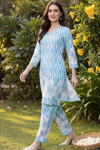 Women Printed Regular Pure Cotton Kurta with Trousers