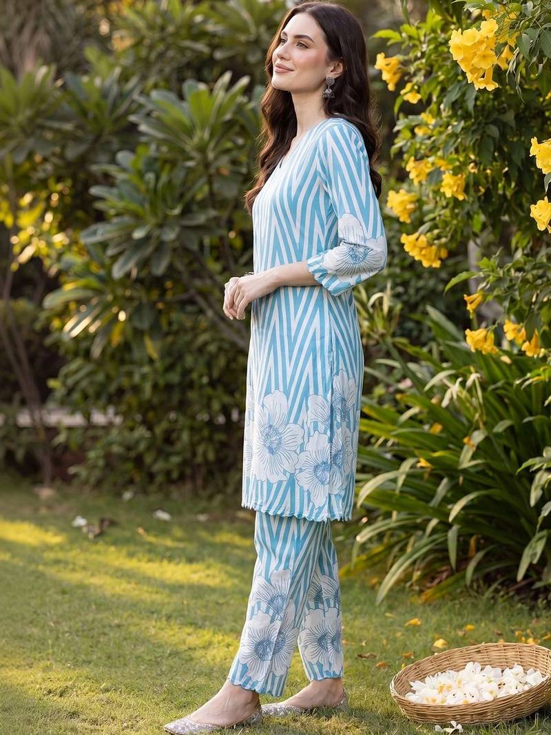 Women Printed Regular Pure Cotton Kurta with Trousers