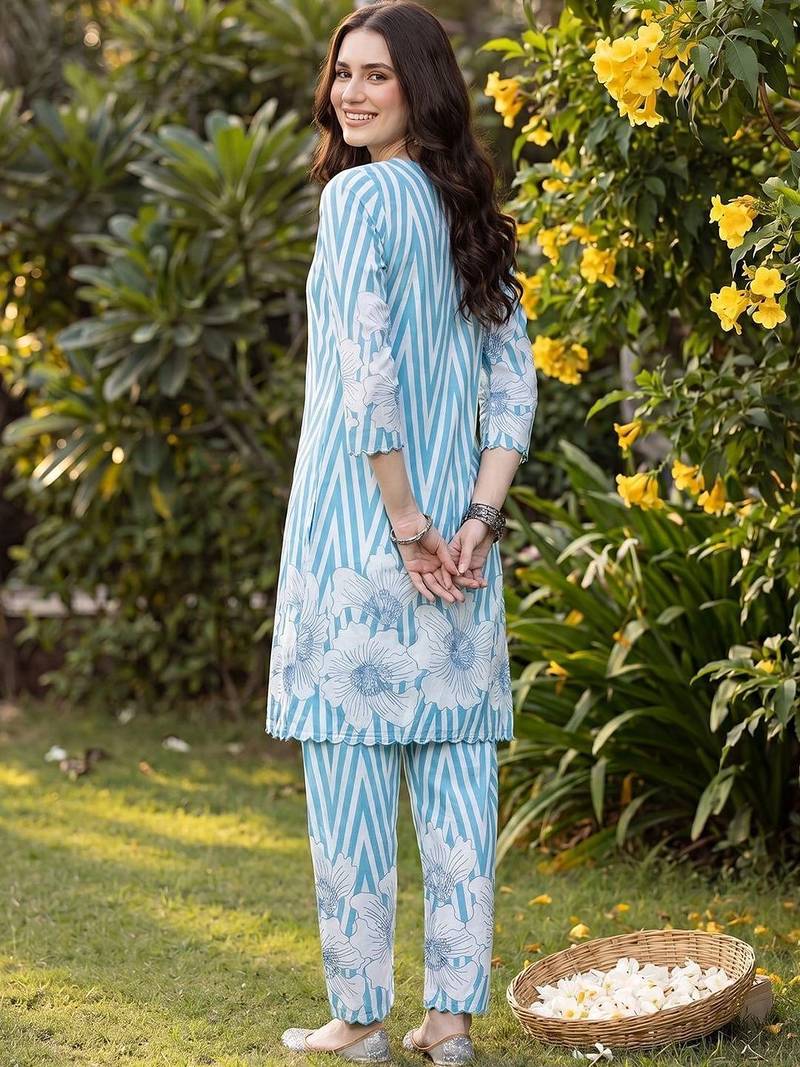 Women Printed Regular Pure Cotton Kurta with Trousers