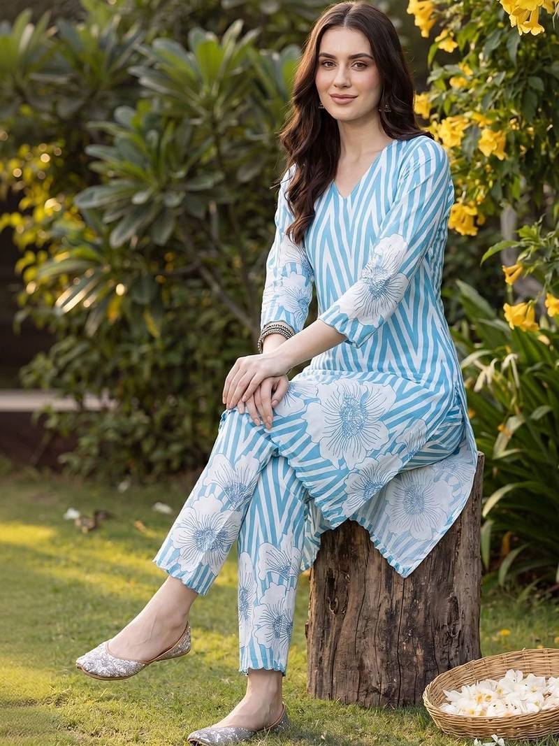 Women Printed Regular Pure Cotton Kurta with Trousers