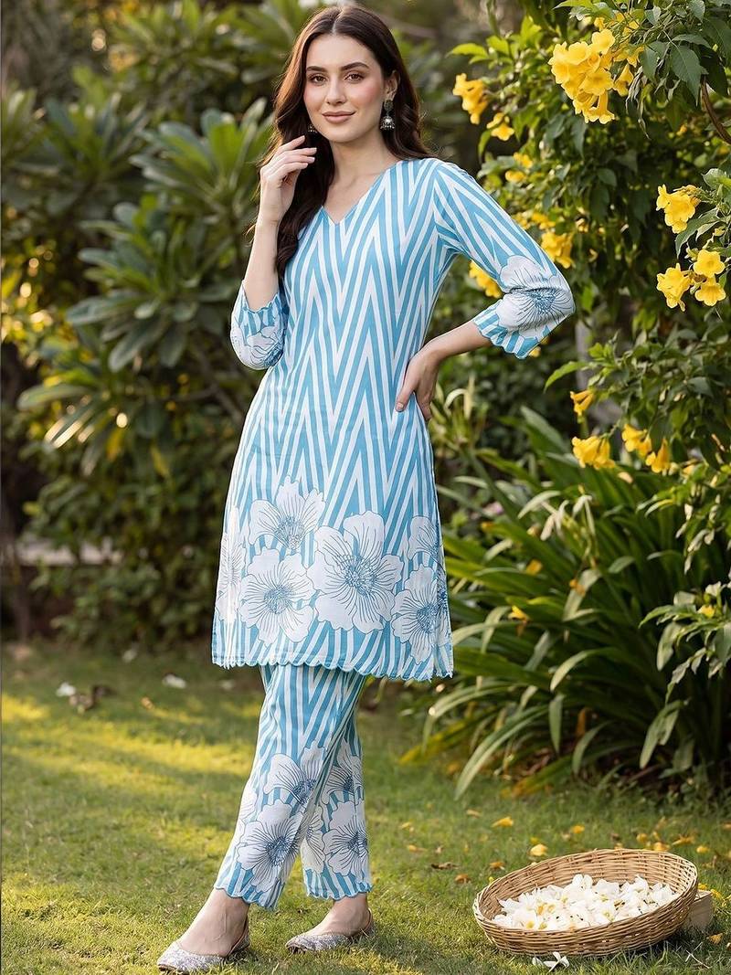 Women Printed Regular Pure Cotton Kurta with Trousers