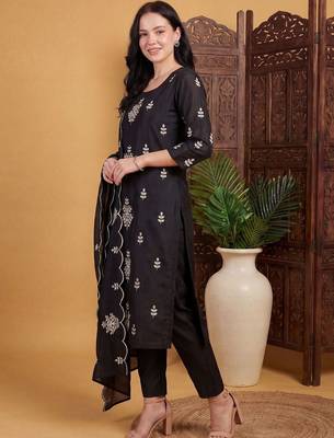 Women Ethnic Motifs Embroidered Regular Thread Work Kurta with Trousers & With Dupatta 3