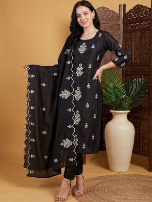 Women Ethnic Motifs Embroidered Regular Thread Work Kurta with Trousers & With Dupatta 6