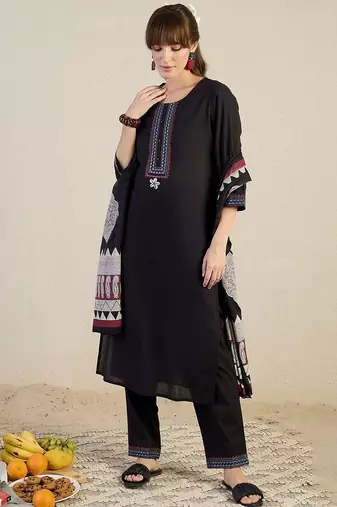 Women Yoke Design Embroidered Cotton Kurta with Trousers & Dupatta