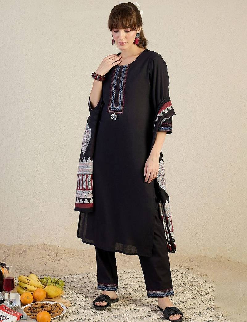 Women Yoke Design Embroidered Cotton Kurta with Trousers & Dupatta