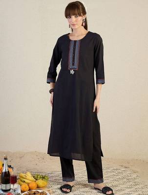 Women Yoke Design Embroidered Cotton Kurta with Trousers & Dupatta 3