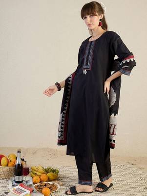 Women Yoke Design Embroidered Cotton Kurta with Trousers & Dupatta 5