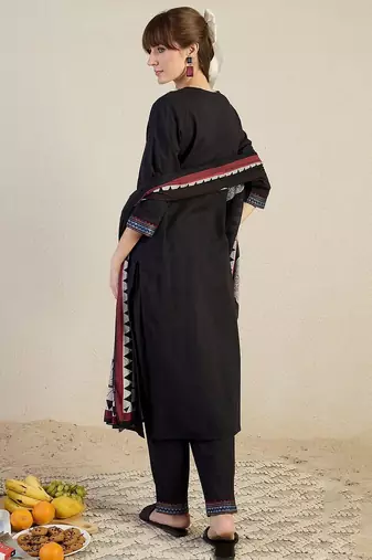 Women Yoke Design Embroidered Cotton Kurta with Trousers & Dupatta