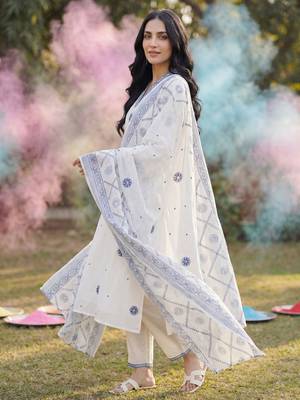 Women Ethnic Motifs Embroidered Regular Pure Cotton Kurta with Trousers & With Dupatta 3
